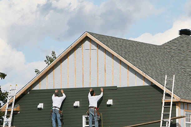 Professional Siding technician working in Pinebluff, NC